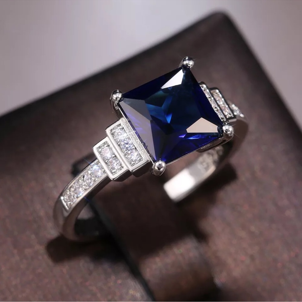 Gorgeous Jewelry 925 Silver Rings Blue Sapphire for Women Wedding Ring